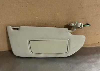 2003-2006 Volvo Xc90 Passenger Sun Visor Mirror Right Sunvisor Grey  #138 - Image 1 of 4