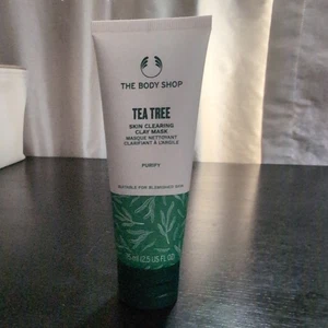 NEW The Body Shop Skin Clearing Clay Mask Purify 75ml Vegan Blemish - Picture 1 of 2