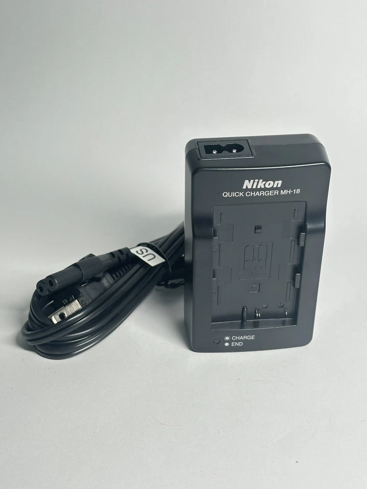 Cargador rápido Nikon original MH-18 para baterías NUEVO sin caja Foto 1 de 1