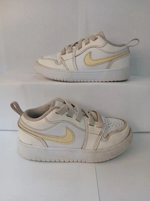 Nike Jordan 1 Zapatilla Baja Niño Pequeño Talla 11 Vela Blanco Láser Fucsia Naranja Foto 1 de 4