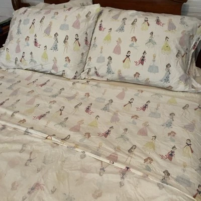 Pottery Barn Disney Princesses Full Flat Sheet & Pillowcases 100% Organic Cotton - Image 1 of 4