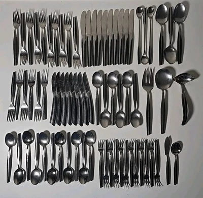 Cubiertos de acero inoxidable ELDAN línea Ebosi de colección asas negras Japón 74 piezas incompletas Foto 1 de 4