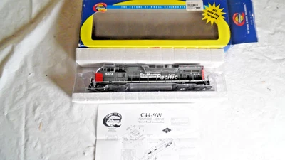 Athearn 80881 Southern Pacific Dash 9-44CW  Ho Diesel #8124 - Nib - Image 1 of 4