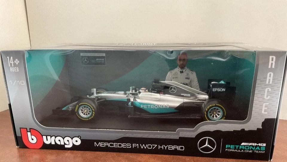 Bburago Fórmula Uno 1:18 Mercedes-AMG F1 W07 Híbrido 2016 Lewis Hamilton #44 ¡NUEVO! Foto 1 de 1