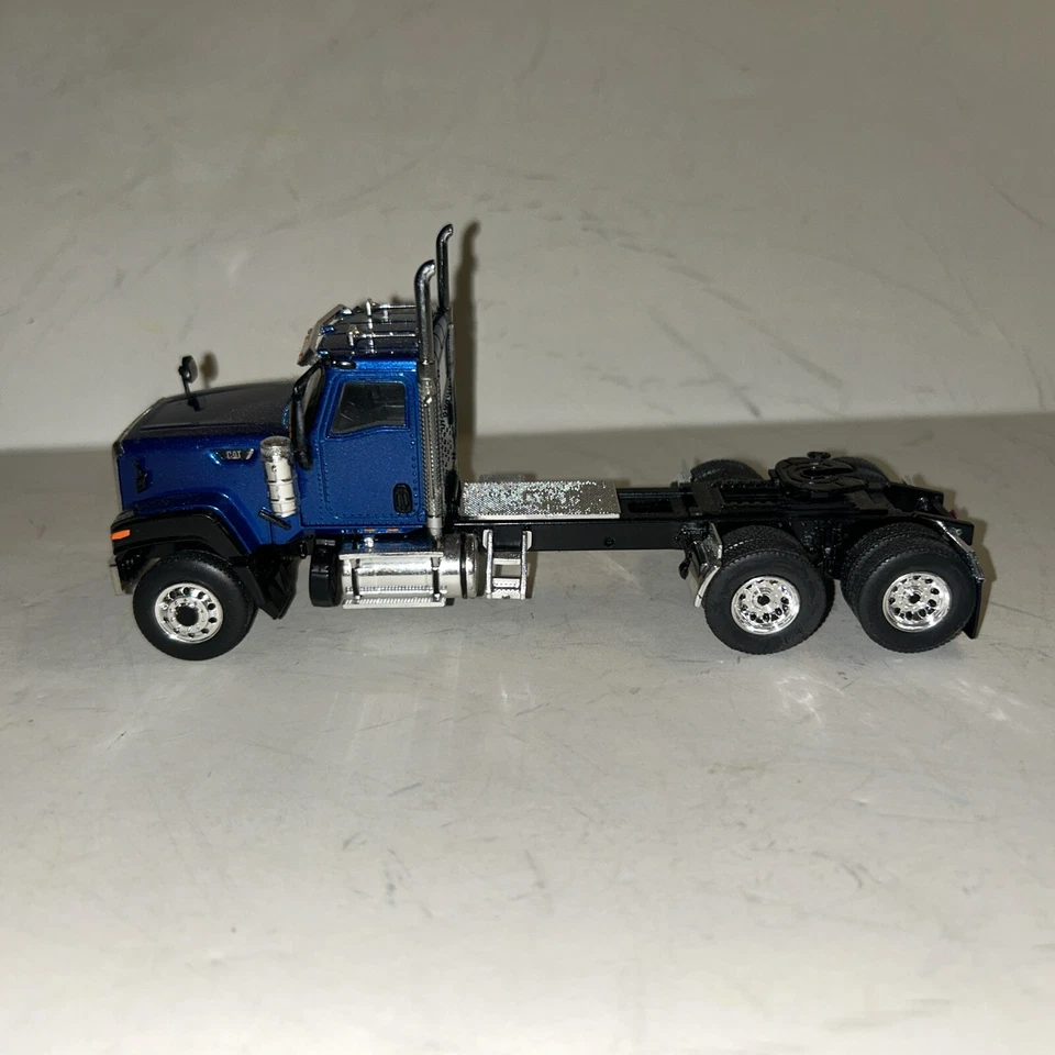 WSI Tonkin Caterpilllar CT680 Semi Tractor Truck Blue - Image 1 of 4
