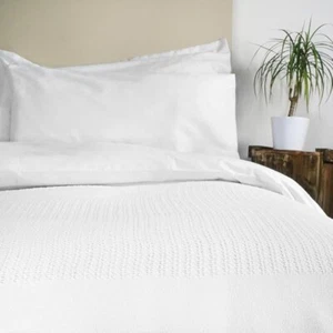 Luxurious 100% Cotton Thermal Blankets - Soft, Warm, and Breathable - Picture 1 of 4