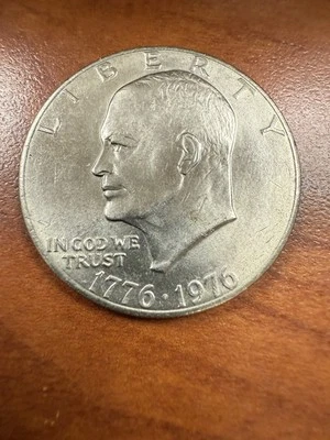 Moeda de dólar de prata Eisenhower 1976 sem marca de cunhagem. Frete grátis. - Imagem 1 de 4