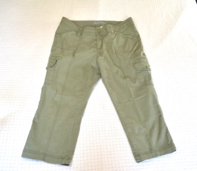Faded Glory Womens Capris Sz 10 Olive Leaves Green Utility Outdoors Summer - Image 1 of 4