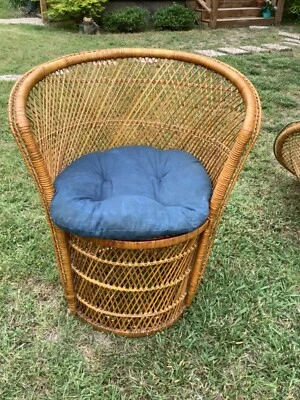 De Colección Bohemia Tejida Ratán Mimbre Respaldo Corto Pavo Real Ventilador Barril Acento Silla Mcm Foto 1 de 4