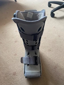 Aircast Air Select Standard Air Walking Cast Boot, Size Medium - Picture 1 of 2
