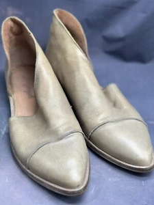 Free People Leder Royale flacher Cutout Gr. 39 beige / taupe - Bild 1 von 4