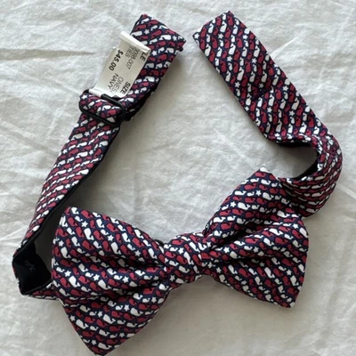 Vineyard Vines Boys Bow Tie, 100% Silk, 185 - Image 1 of 4