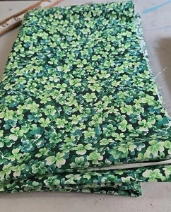 Vintage 27" By 44" Remnant Green Shamrock Print Cotton Fabric By Marcus Brothers - Picture 1 of 4