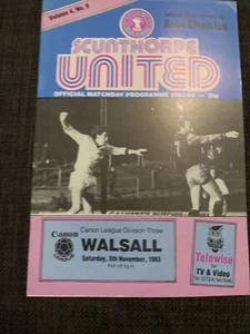 1983 Scunthorpe United V Walsall Football Programme - Picture 1 of 3