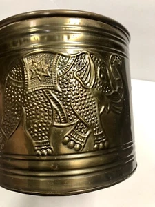 Maceta de latón elefante en relieve caché vintage boho años 60/70 India - Imagen 1 de 14