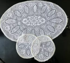 VINTAGE Set of 3 Cream Lace Dressing Table Mats - Picture 1 of 3