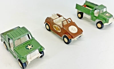 批量 3 件 TootsieToy Deuce & 1/2 吨卡车,吉普 Kubel Wagon 军队玩具 复古 — 第 1/4 张图片