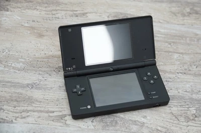 Nintendo DSi Handheld Game Console Black FOR PARTS OR REPAIR - Image 1 of 4