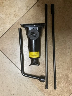 1991-1992-1993-1994-1995-1996  Isuzu Rodeo Tire Jack with Tools OEM - Image 1 of 4