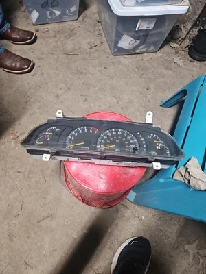 Velocímetro Toyota Tundra 2003-2004 usado Foto 1 de 3