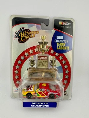 Terry LaBonte #5 Kellogg's Car 1996 Champion NASCAR Winner's Circle 1:64 Diecast - Image 1 of 4