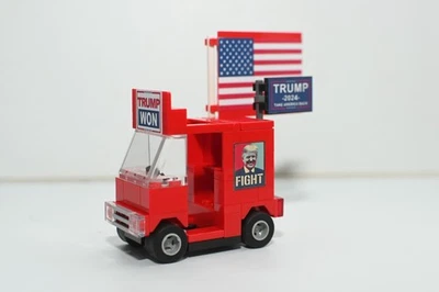 Camión Trump Mini Modelo Personalizado Americano Compatible y Construido con Ladrillos LEGO® Foto 1 de 2