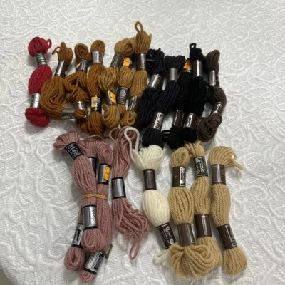 DMC Laine Tapisserie France 100% Wool Tapestry Yarn, Lot 21 Skeins, 9 Colors - Image 1 of 4