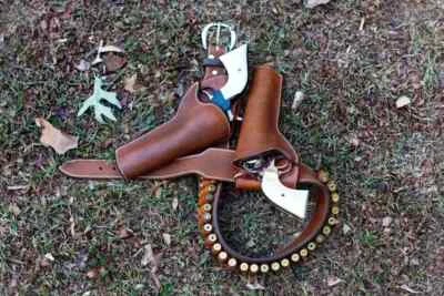 WESTERN LEATHER HOLSTER GUN BELT 44 / 45 BROWN HAND MADE COWBOY REVOLVER PISTOL - Image 1 of 4