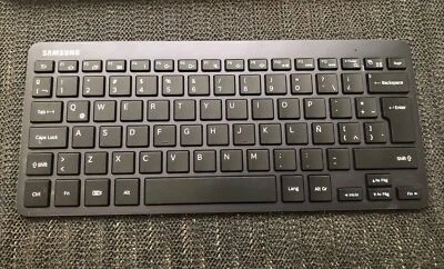 Samsung Model EE-BT550 Wireless Bluetooth Keyboard, No Power USB cord, Tested. - Image 1 of 3