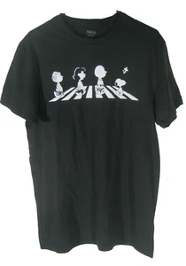 Peanuts Road Crossing Black White T Shirt Men's Large New - Bild 1 von 2