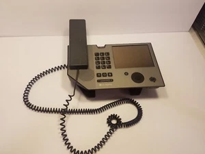 LG-Nortel IP8540 Touchscreen Office IP Telefon mit Mobilteil  - Bild 1 von 8