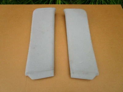 Lincoln Town Car L 1998-2002 borde de pilar trasero del lado del conductor y del pasajero gris claro Foto 1 de 4