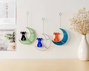 Vitral Perro, Regalo Perro, Vidrio Hecho a Mano, Perro en Luna Colgante, Perro Personalizado - Imagen 1 de 16