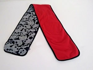 Gap Kinder Fleece Wendeschal rot grau schwarz Totenköpfe Einheitsgröße 53"L - Bild 1 von 5