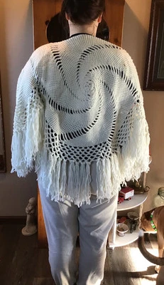 DE COLECCIÓN AÑOS 70 HECHO A MANO Crochet Tejido BODA ENVOLTURA CHAL CAPA MOLINETE NOVIA BOHO NOVIA Foto 1 de 4