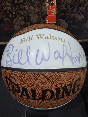 Bill Walton Firmado Spalding UCLA Bruins NBA Estad Baloncesto JSA Autenticado Foto 1 de 3