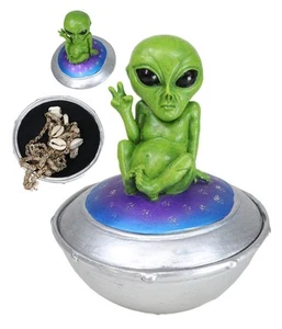 UFO Green Extra Terrestrial Roswell Alien On Spaceship Trinket Box Figurine - Picture 1 of 9