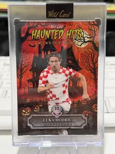 2025 Wild Card Haunted Hits - Luka Modric 1/2 Red Scope Foil ⚽⚽ - Picture 1 of 2