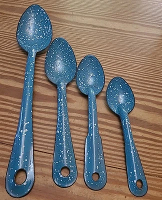 Set of 4 Vintage Blue/White Graniteware/Enamelware Graduated Spoons, Excellent  - Image 1 of 4