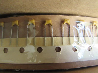 Condensador cerámico multicapa radial 330pF 10% 100V AVX SR891A331KAA NPO (100 unidades) Foto 1 de 4