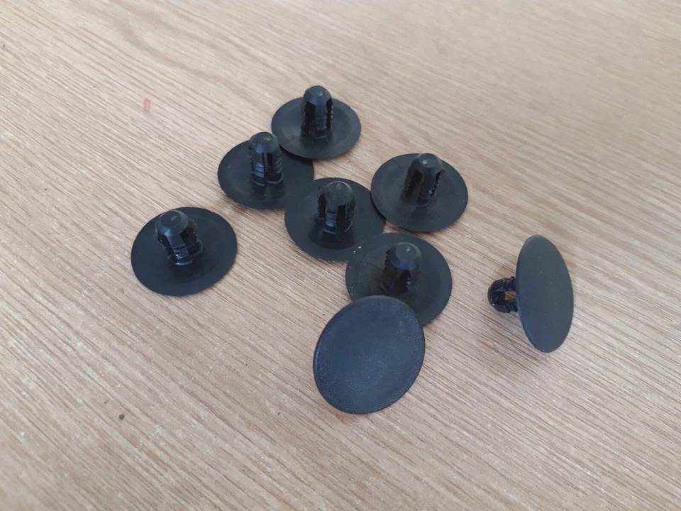 Ford Ka Interior Trim Grommets - Image 1 of 1