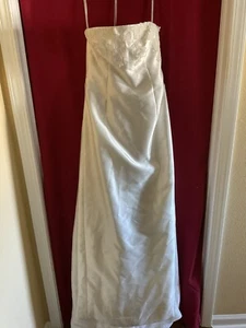 White by Vera Wang Mikado Wedding Dress VW351261 Lifted Floral Design Top - Picture 1 of 5