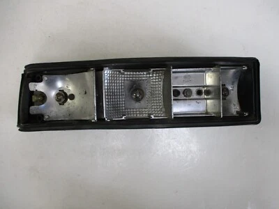 Б/У корпус заднего фонаря левый со стороны водителя для Porsche 914 ПОДЛИННЫЙ СПРАВЕДЛИВЫЙ - Изображение 1 из 4