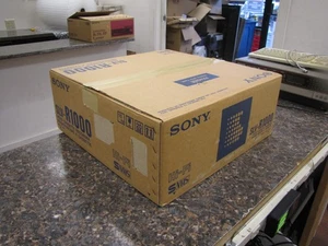 Sony SLV-R1000 Super S-VHS Player Recorder Hifi Stereo in box - Picture 1 of 9