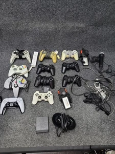 Mixed Video Game Controllers Accessories Lot PS1 PS2 PS5 Xbox 360 Wii N64 Atari - Picture 1 of 9