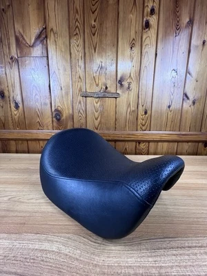 2006-2017 Harley Davidson FXD Dyna Super Glide Solo Driver Seat - Image 1 of 4