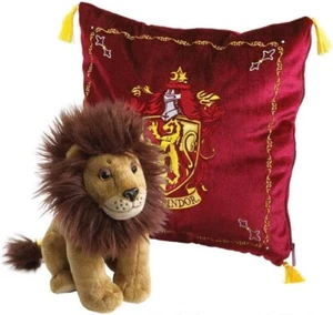 Harry Potter Kissen Gryffindor Wappen Logo Cushion + Plüsch Figur Löwe Noble - Bild 1 von 2
