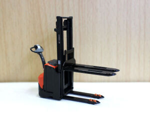 BT Staxio Fork Lift Truck Model 1/24 Diecast Electric Stacking Machine