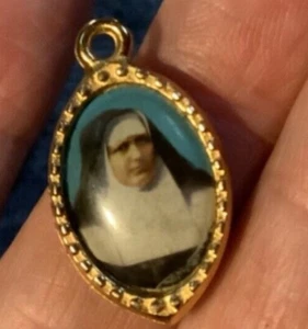 ex indumentis Josaphata Hordashevska Schwester Dienerin Maria Unbefleckte Ordensfrau - Bild 1 von 6