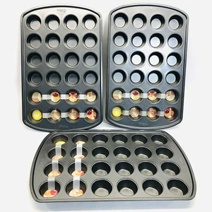 LOT OF 3 WILTON PERFECT RESULTS PREMIUM NON-STICK BAKEWARE 24 MINI MUFFIN PAN - Picture 1 of 8
